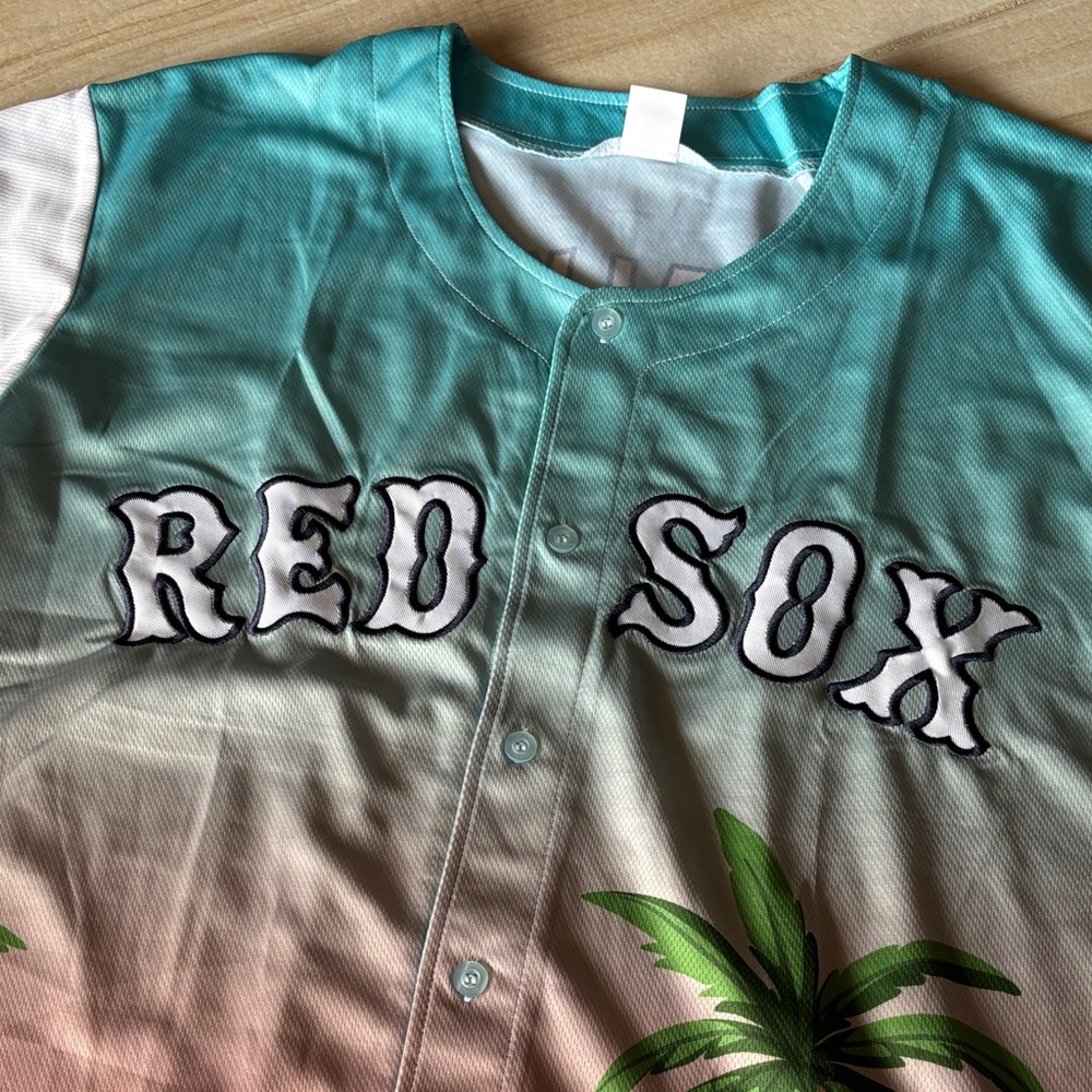 Margaritaville Red Sox 5o’clock somewhere Button-Down Jersey - Picture 4 of 4